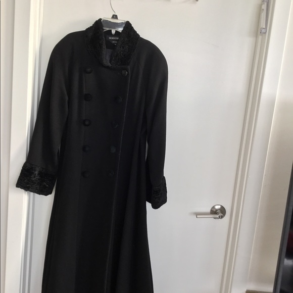 DonnyBrook  Black winter coat $400 Size 8 Pettite - Picture 2 of 3